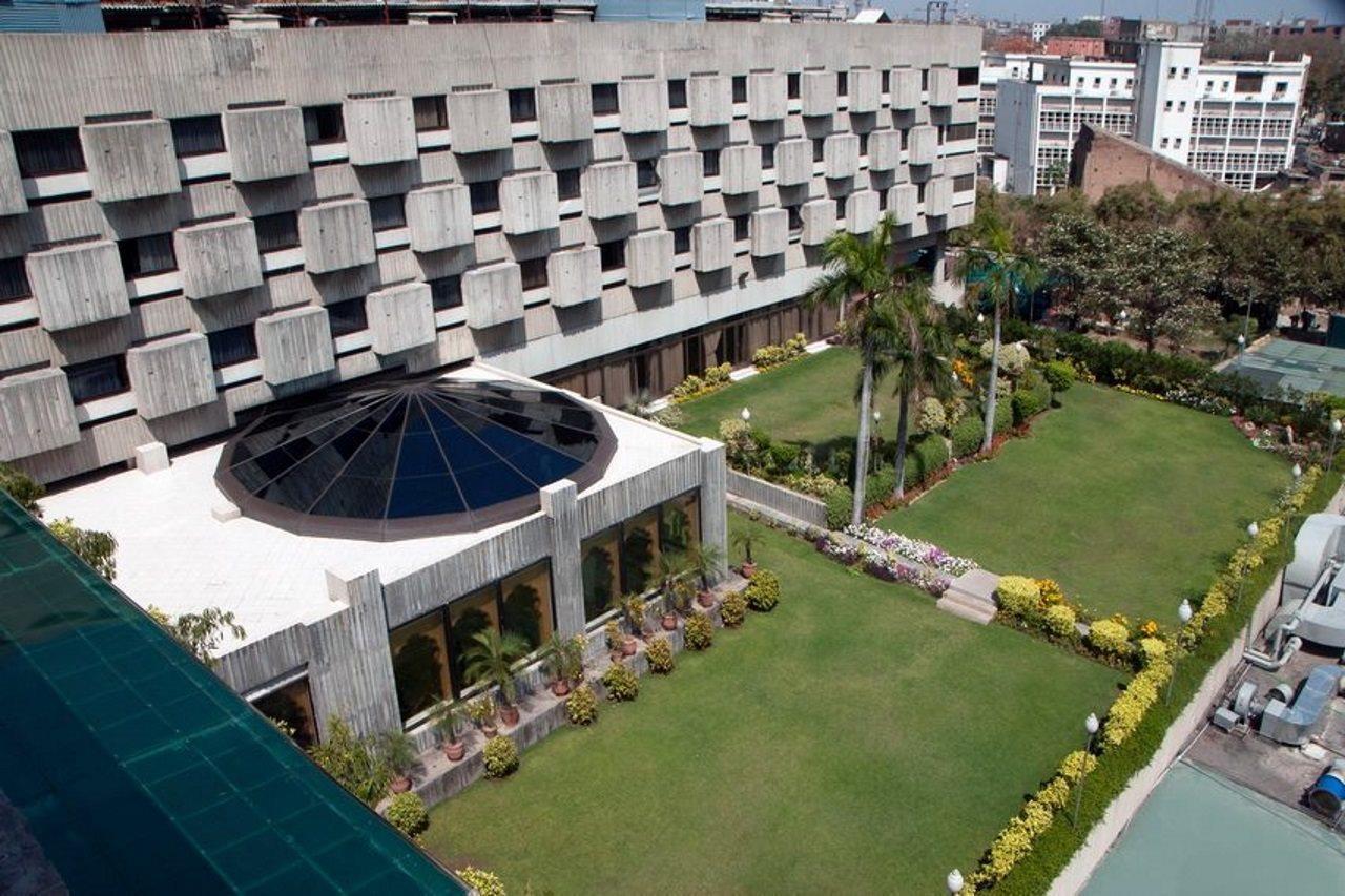 Avari Lahore Hotel Exterior photo